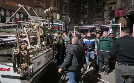 الجيزة تتصدى للإشغالات وتزيل تعديات الباعة الجائلين من شارع العريش