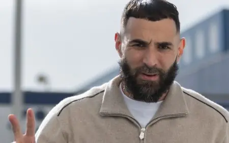 كريم بنزيما يتطلع لتحقيق البطولات مع الهلال: خبرة ريال مدريد في الملعب السعودي