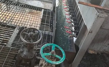 اكتشاف منشآت غير مرخصة لإعادة تدوير زيوت السيارات وغش الأسمدة في الجيزة