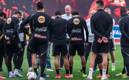 توروب يقود محاضرة للاعبي الأهلي ويتناول تدريبات خططية تأهبًا لمواجهة الإسماعيلي