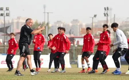 الهولندي آرت لانجلر يقود جلسة تدريبية مميزة لفريق الأهلي 2010
