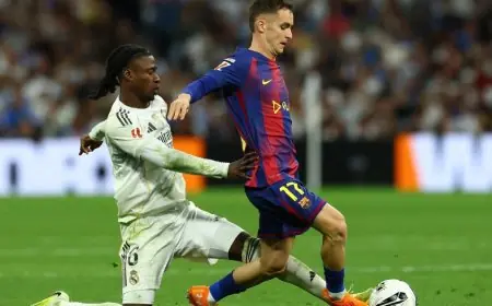 مارك كاسادو ينظر نحو الدوري السعودي وسط شكوك حول مستقبله مع برشلونة