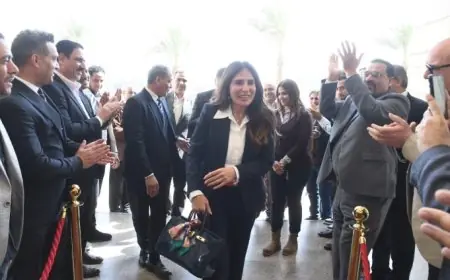 وزيرة الإسكان تباشر مهامها في ديوان الوزارة بعد القسم الدستوري أمام الرئيس السيسي