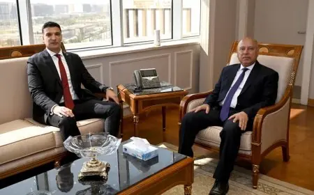 وزير الصناعة يعلن التزام الوزارة بتطوير قطاع الصناعة ودفع الملفات قدماً