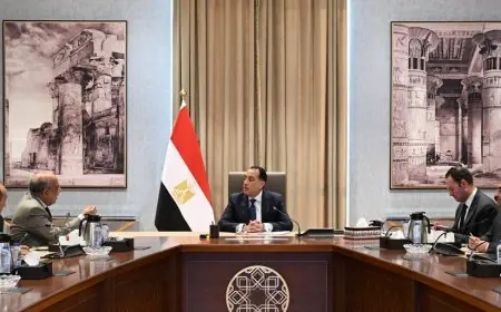 رئيس الوزراء يناقش مع وزير الكهرباء أحدث التطورات في قطاع الطاقة