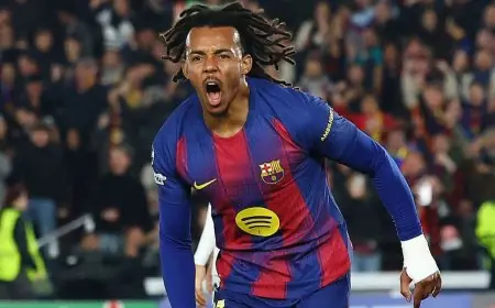 عرض مذهل من ليفربول يغري برشلونة للتخلي عن جوهرة الدفاع كوندي