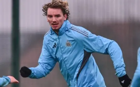 اكتشف المفاجأة: نيوكاسل يدرس بيع الحارس الألماني العملاق