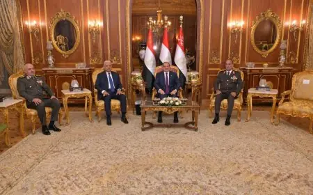 الرئيس السيسي يحتفي بتكريم الفريق أول عبدالمجيد صقر في حفل مميز