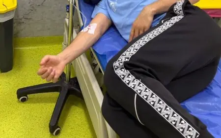 بيراميدز يوضح تطورات الحالة الصحية لأحمد توفيق بعد نقله إلى المستشفى