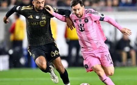 ليونيل ميسي في موقف حرج بعد مزاعم اعتداء على حكم مع انطلاق موسم سيء له