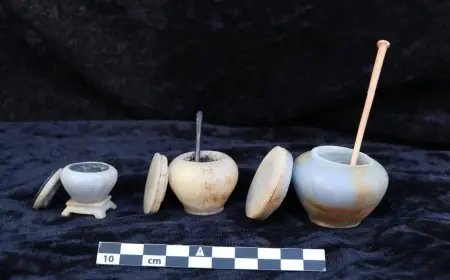 اكتشاف مذهل: العثور على 160 آنية فخارية متنوعة من عصر الدولة القديمة