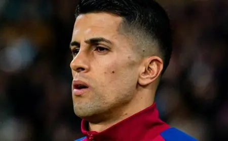 كانسيلو وبيرنال يعززان تشكيلة برشلونة الأساسية ضد ليفانتي لاستعادة الصدارة