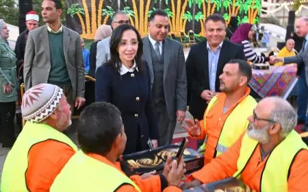 محافظ البحيرة تحتفل بإفطار جماعي مع 1000 عامل نظافة