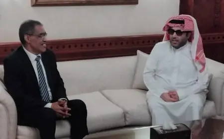 لقاء مثمر بين وزير الدولة للإعلام وتركي آل الشيخ لبحث توسيع التعاون بين البلدين