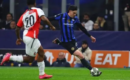 مدافع إنتر ميلان يكشف قراره النهائي بشأن الانتقال إلى برشلونة