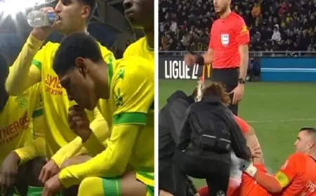 تصرف ذكي من حارس نانت الفرنسي لتسهيل إفطار زملائه الصائمين