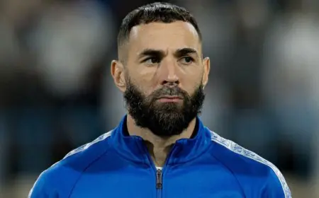 الهلال يفتقد خدمات بنزيما لمدة 10 أيام على الأقل بسبب الإصابة