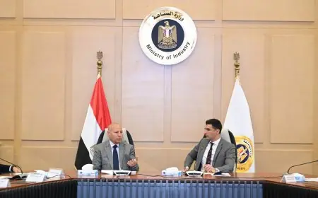 وزير الصناعة يلتقي بمحافظ القاهرة ورئيس اتحاد الصناعات لبحث خطة تطوير شق الثعبان
