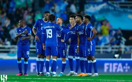 مواجهة نارية بين الهلال والشباب لتحديد صدارة الدوري السعودي