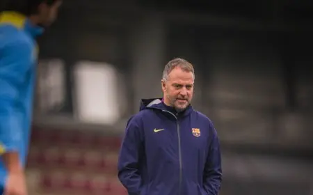 هانزي فليك يتجنب مواجهة باريس سان جيرمان بدوري أبطال أوروبا ويحرم برشلونة من الاحتفال