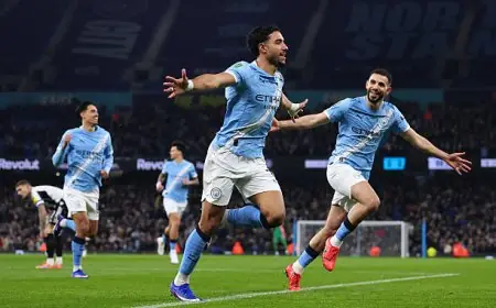 مرموش يتصدر تشكيلة هجوم مانشستر سيتي لمواجهة ليدز في الدوري الإنجليزي