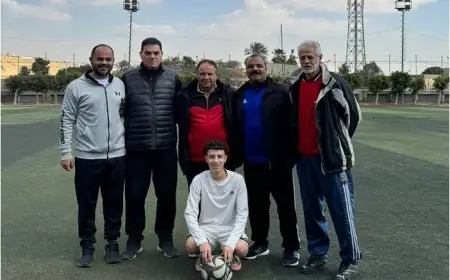 استجابة لحلمه: وزير الرياضة يضم الطفل محمد صلاح لمشروع كابيتانو مصر