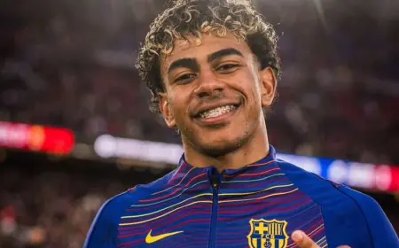 لامين يامال يعبر عن استيائه لفليك قائلاً انتظر هاتريك قبل استبدالي