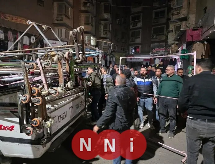 الجيزة تشن حملة لرفع إشغالات وتعديات الباعة والمحال بشارع العريش