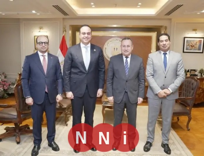 وزير التعليم العالي يلتقي رئيس هيئة الرعاية الصحية لتعزيز الشراكة مع منظومة التأمين الصحي الشامل