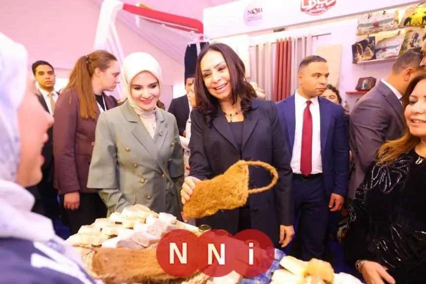 وزيرة التضامن الاجتماعي ووزيرة الأسرة التركية تستكشفان إبداعات معرض ديارنا للحرف اليدوية والتراثية