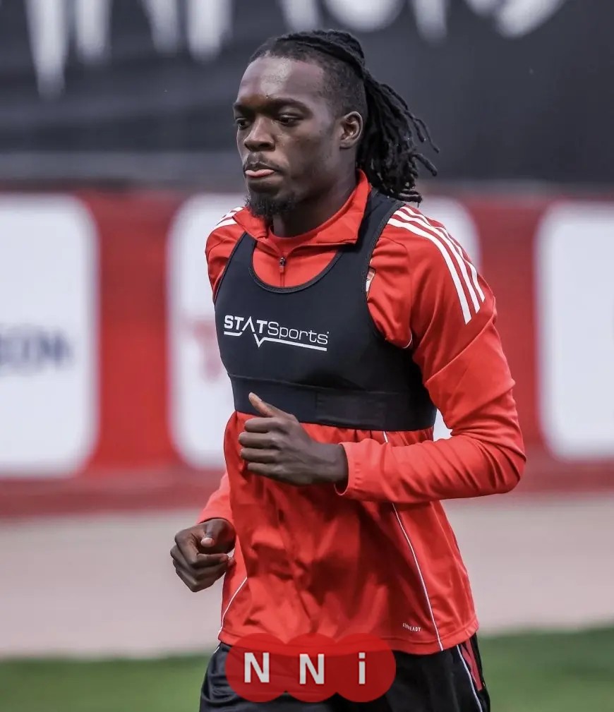 مشاركة قوية لرياض وكامويش في تدريبات الأهلي الجماعية