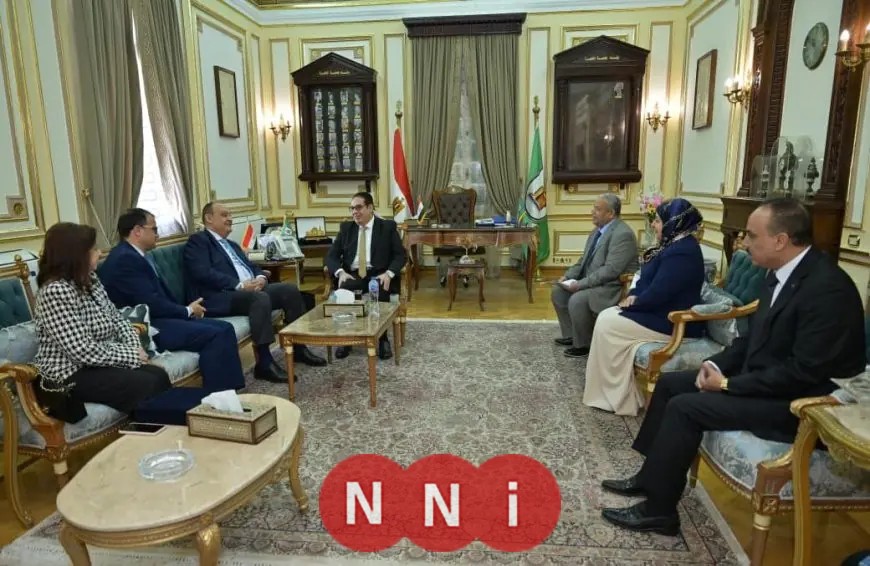 رئيس جامعة القاهرة يستقبل وفد الشؤون الإفريقية بوزارة الخارجية المصرية