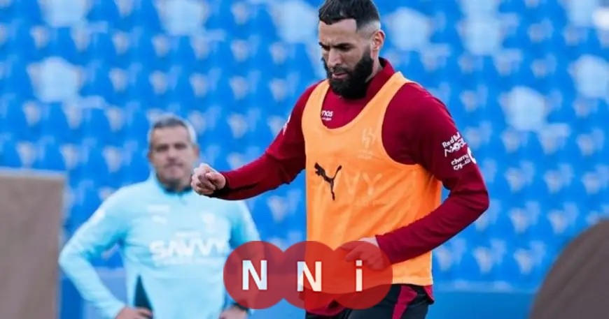 كريم بنزيما يتألق بالزي الأحمر في أول تدريباته مع الهلال.. من سيكون أول ضحاياه