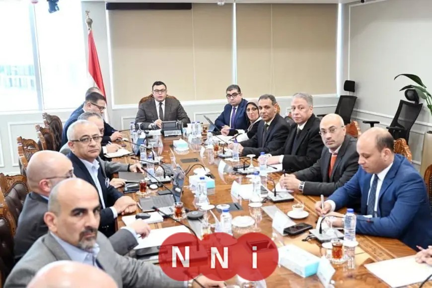 وزير الإسكان يجتمع مع مسؤولي سيتي إيدج لمناقشة تطوير وتشغيل شواطئ العلمين الجديدة