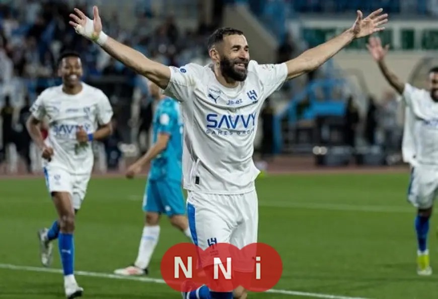 بنزيما يتألق ويقود الهلال لانتصار كاسح بسداسية ضد الأخدود في الدوري السعودي