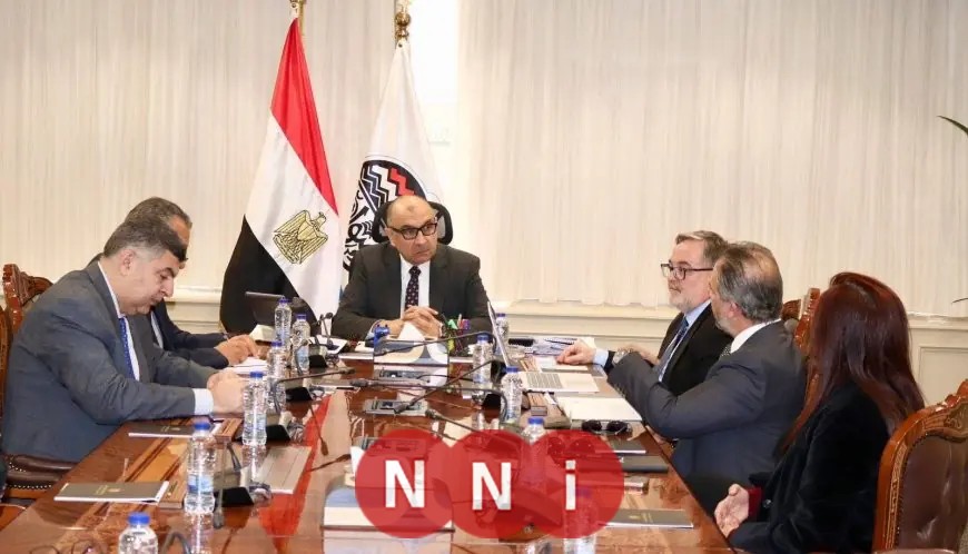 وزير قطاع الأعمال يتعاون مع شركة إسبانية لتعزيز المشروعات البيئية المستدامة في الشركات التابعة