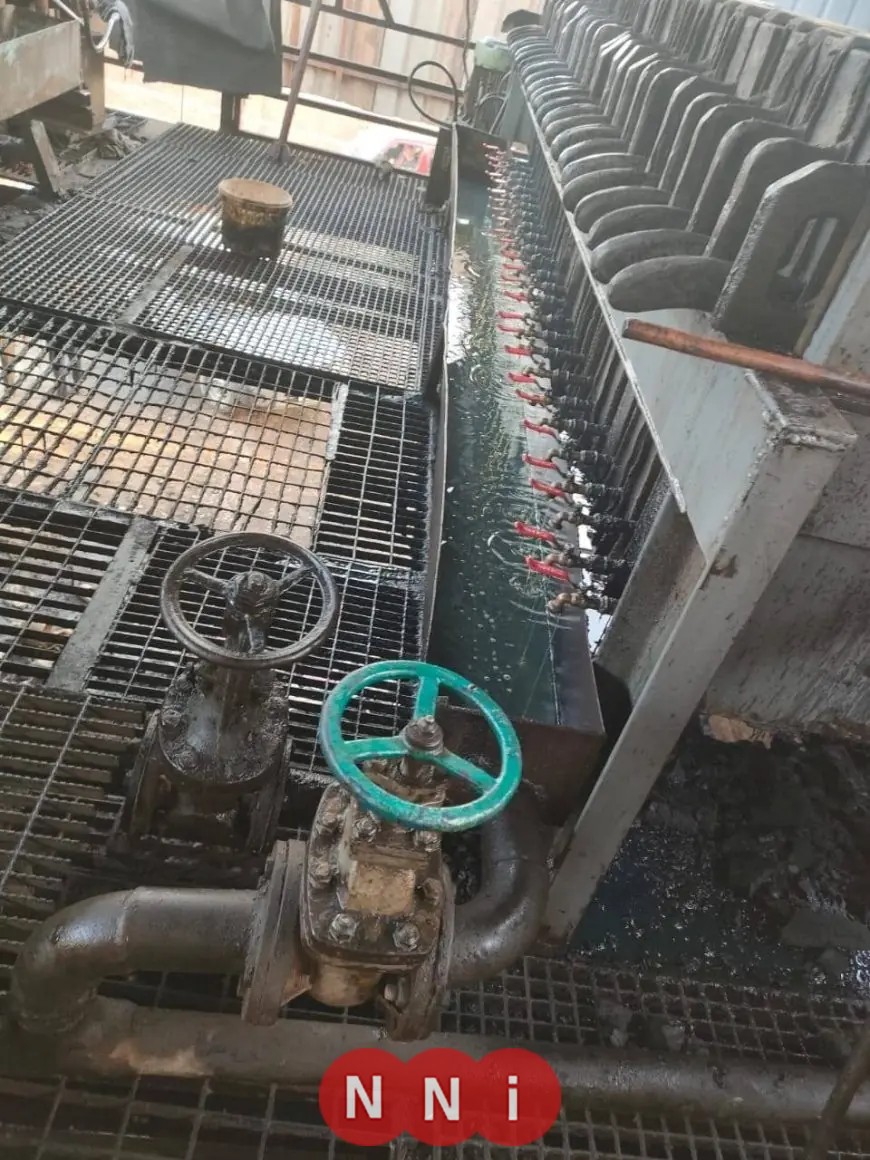 اكتشاف منشآت غير مرخصة لإعادة تدوير زيوت السيارات وغش الأسمدة في الجيزة