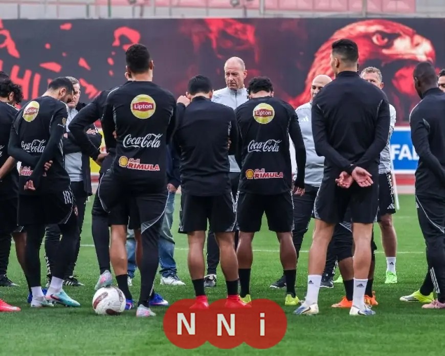 توروب يقود محاضرة للاعبي الأهلي ويتناول تدريبات خططية تأهبًا لمواجهة الإسماعيلي