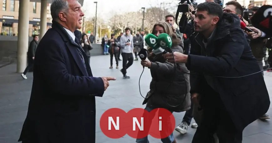 لابورتا يودع فليك واللاعبين في لحظات مؤثرة بعد استقالته من رئاسة برشلونة