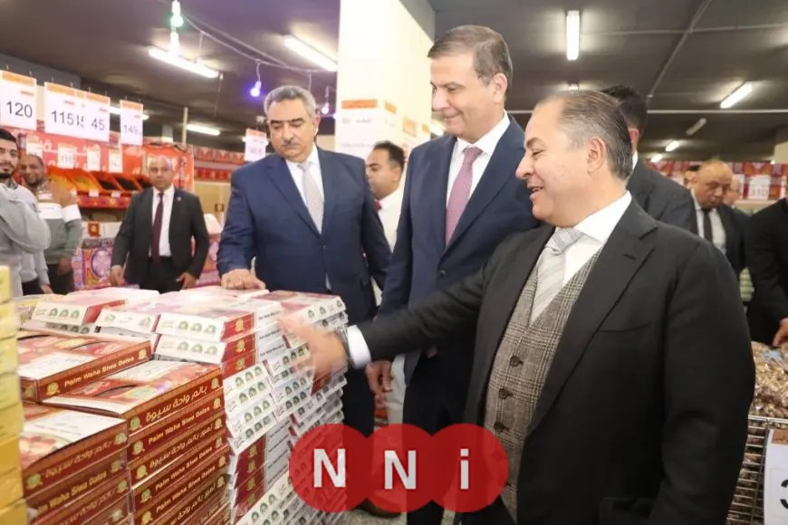 افتتاح وزير الزراعة لجناح منتجات الوزارة في جملة ماركت المريوطية احتفالًا بشهر رمضان