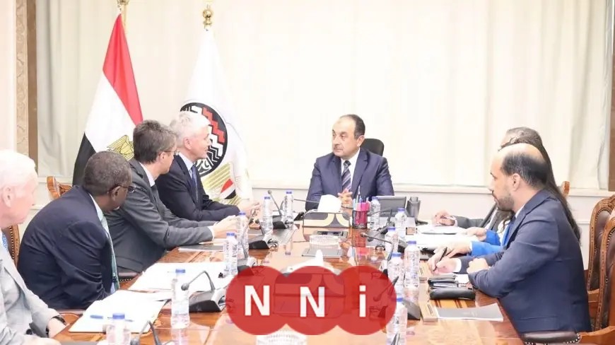 وزارة قطاع الأعمال تقترب من النهاية وخطط لنقل الشركات للوزارات المختصة