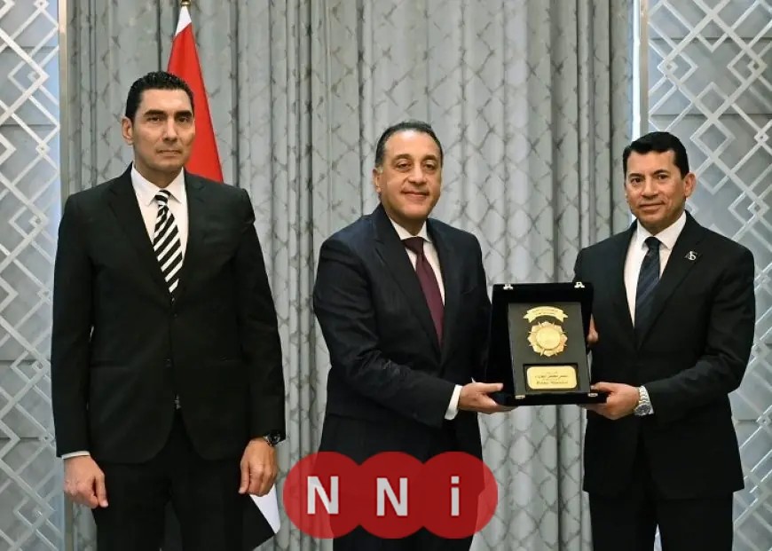 تكريم مدبولي لأشرف صبحي بحضور جوهر نبيل يجذب الأنظار