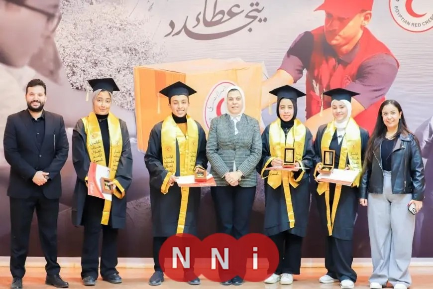 الهلال الأحمر المصري يحتفي بطلاب الثانوية العامة المتفوقين من متطوعيه