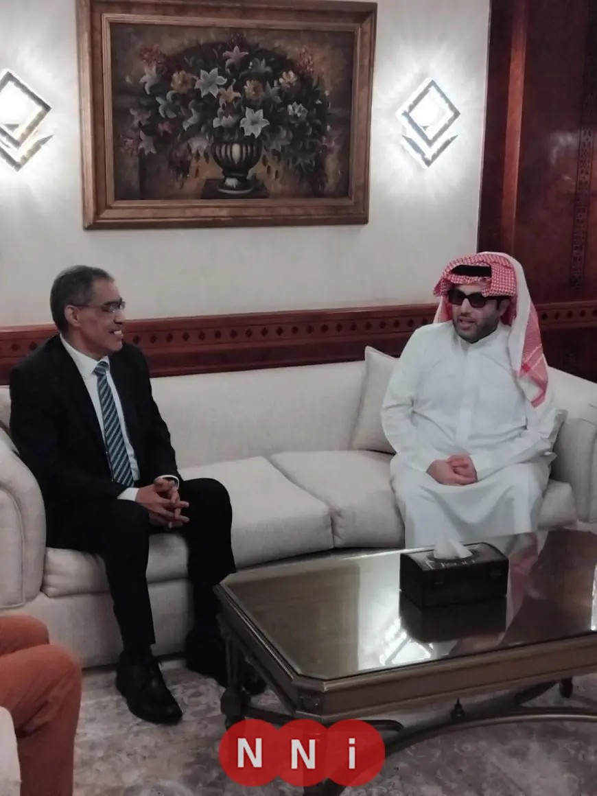 لقاء مثمر بين وزير الدولة للإعلام وتركي آل الشيخ لبحث توسيع التعاون بين البلدين