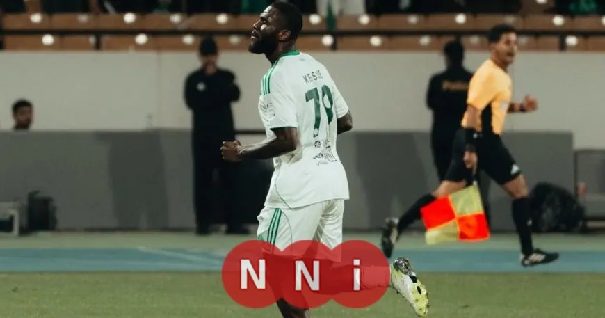 الأهلي يتفوق على ضمك في الشوط الأول ويتربع على صدارة الدوري بشكل مؤقت