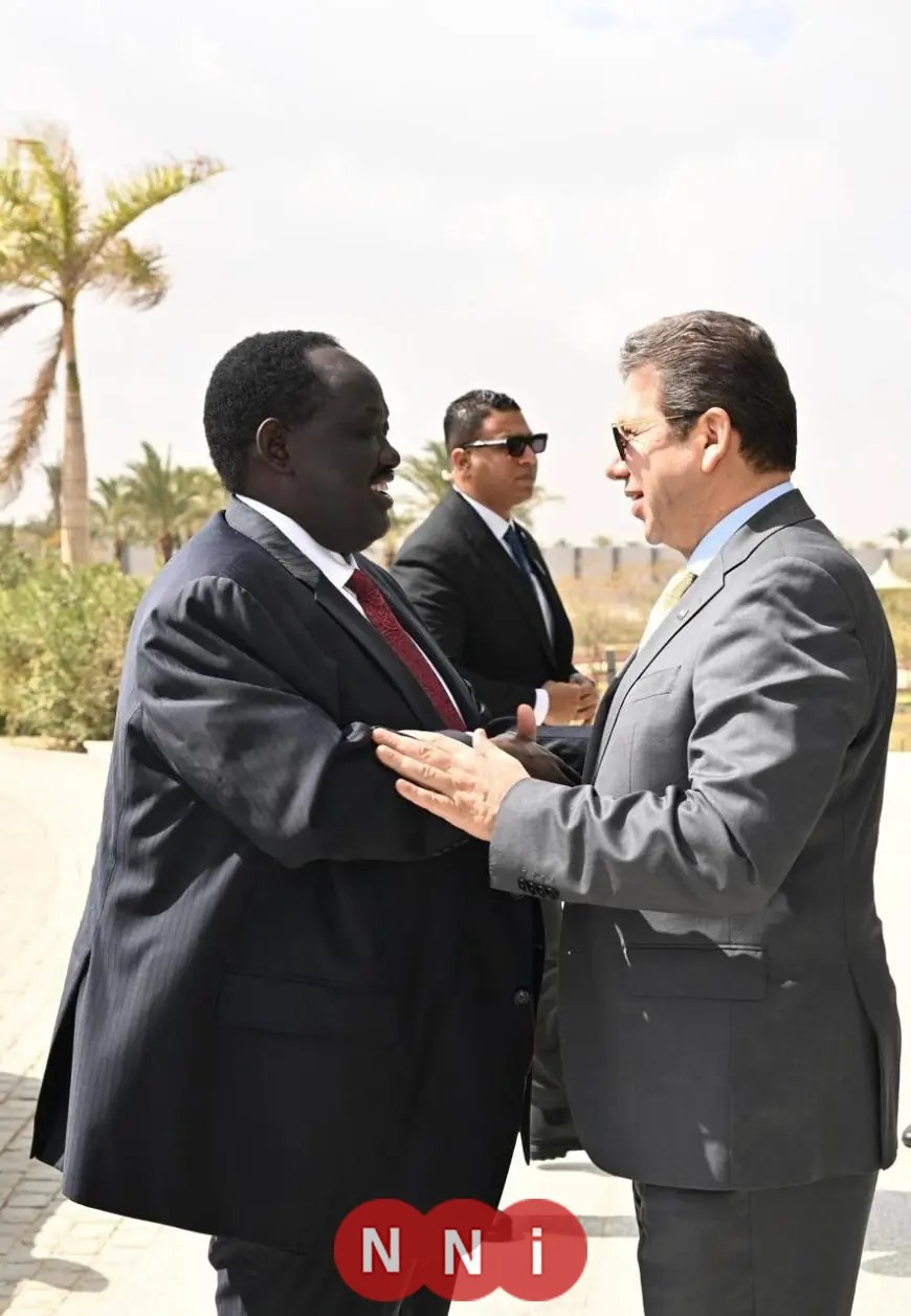 رئيس المخابرات العامة يجتمع مع وفد رفيع المستوى من جنوب السودان