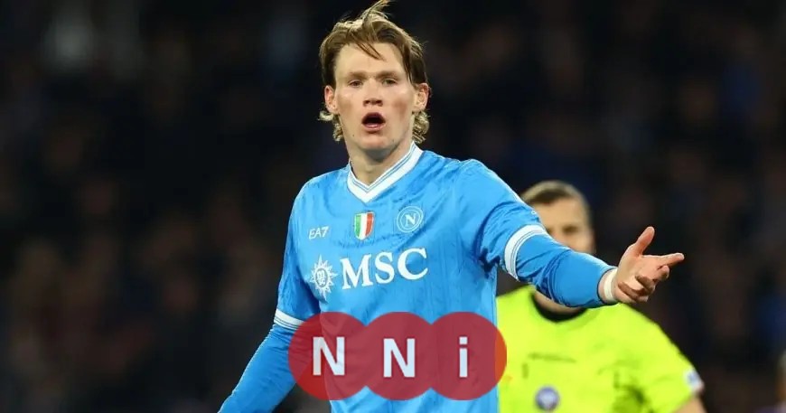 نابولي يقاوم بشدة محاولات مانشستر يونايتد لاستعادة نجمه