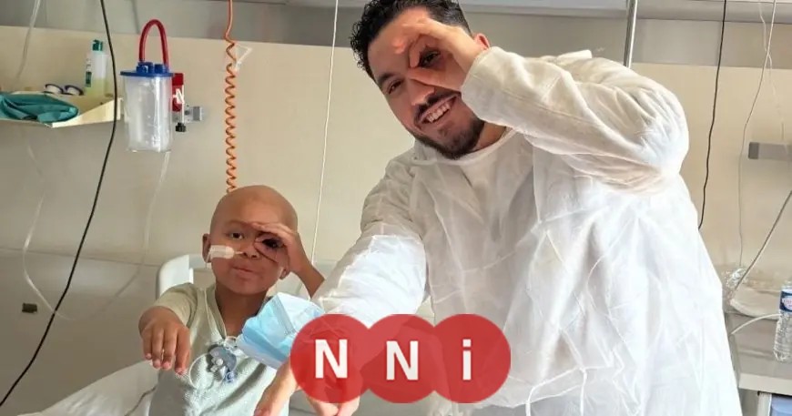 ريان شرقي يقوم بزيارة مؤثرة للأطفال المرضى في ليون