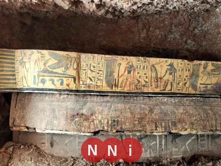 اكتشاف مثير لتوابيت ملونة وبرديات نادرة تعود لعصر الانتقال الثالث في الأقصر