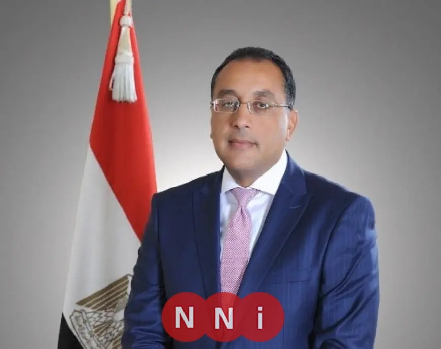 رئيس الوزراء يراجع مع وزير البترول وضع احتياطيات المواد البترولية وضمان استقرار تأمين الإمدادات